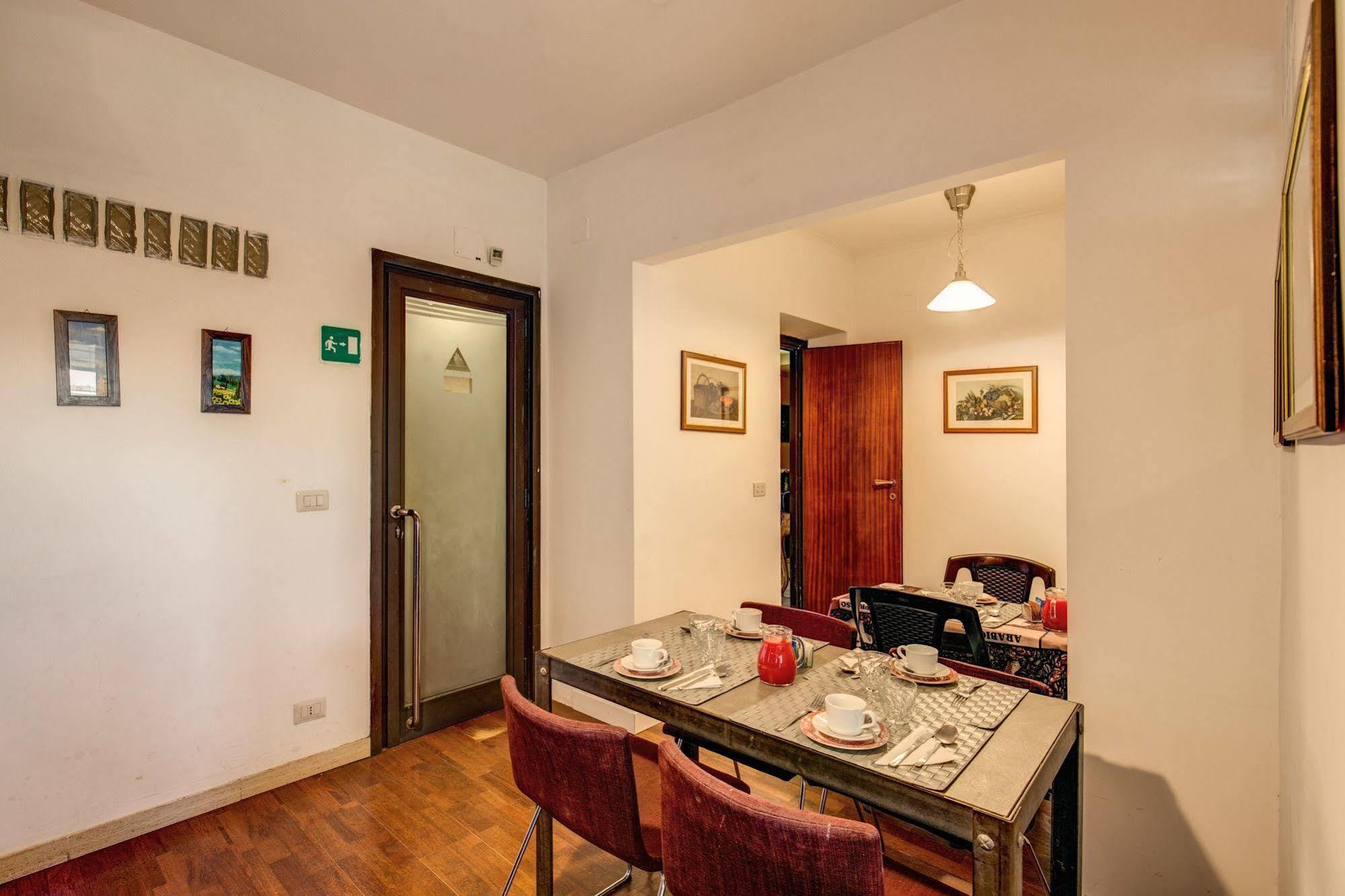B&B Piramide Terrace Rome Luaran gambar