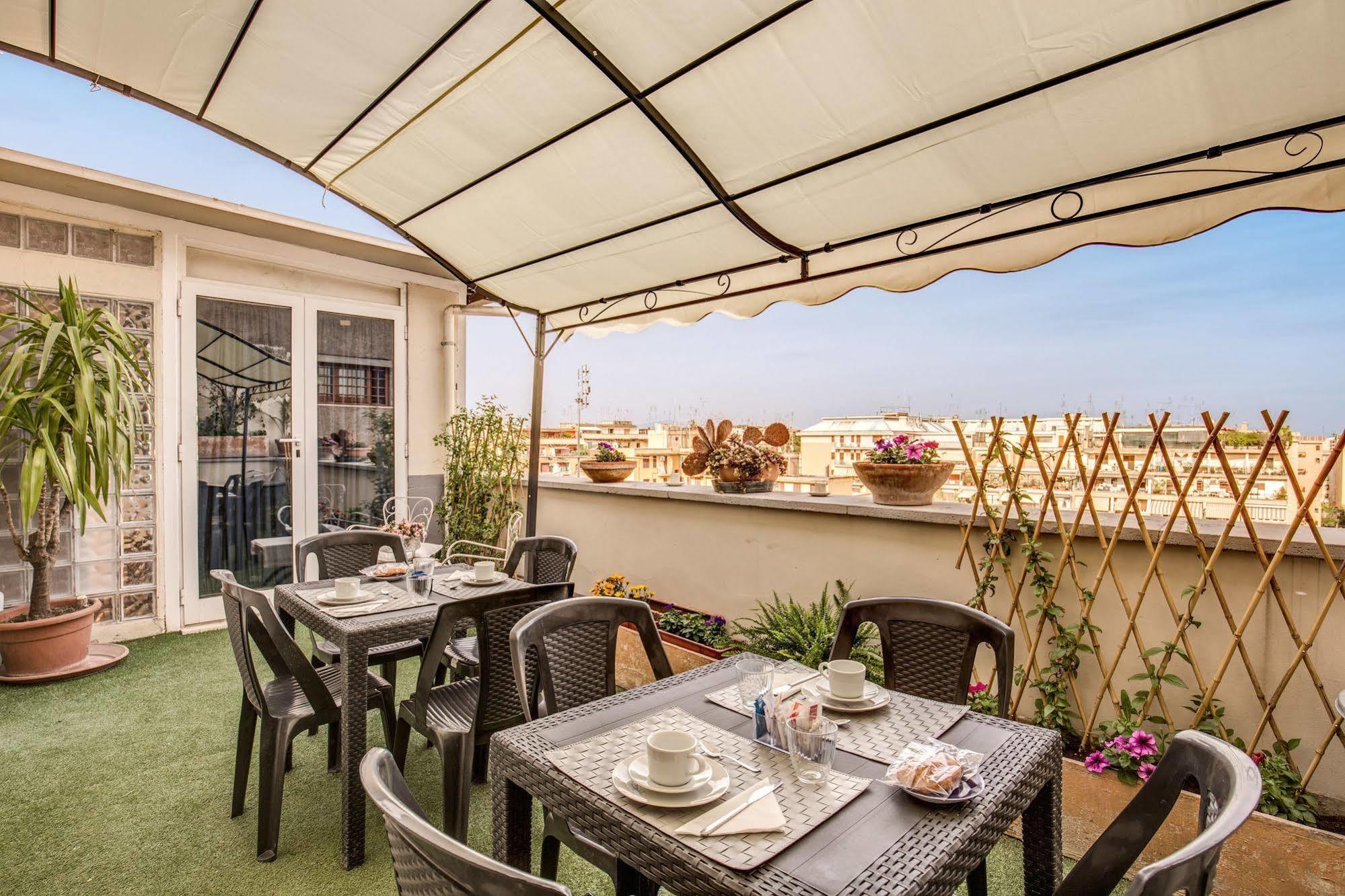 B&B Piramide Terrace Rome Luaran gambar